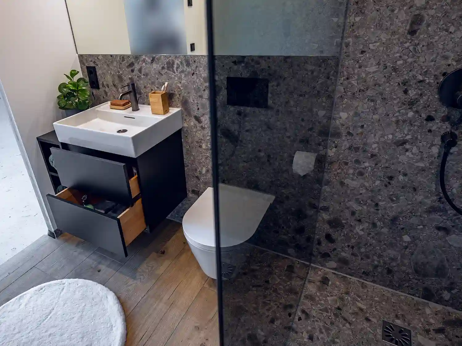 Badezimmer aus dem Projekt Sommit in der Designlinie Zermatt.