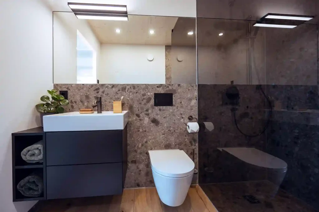 Badezimmer aus dem Projekt Sommit in der Designlinie Zermatt.