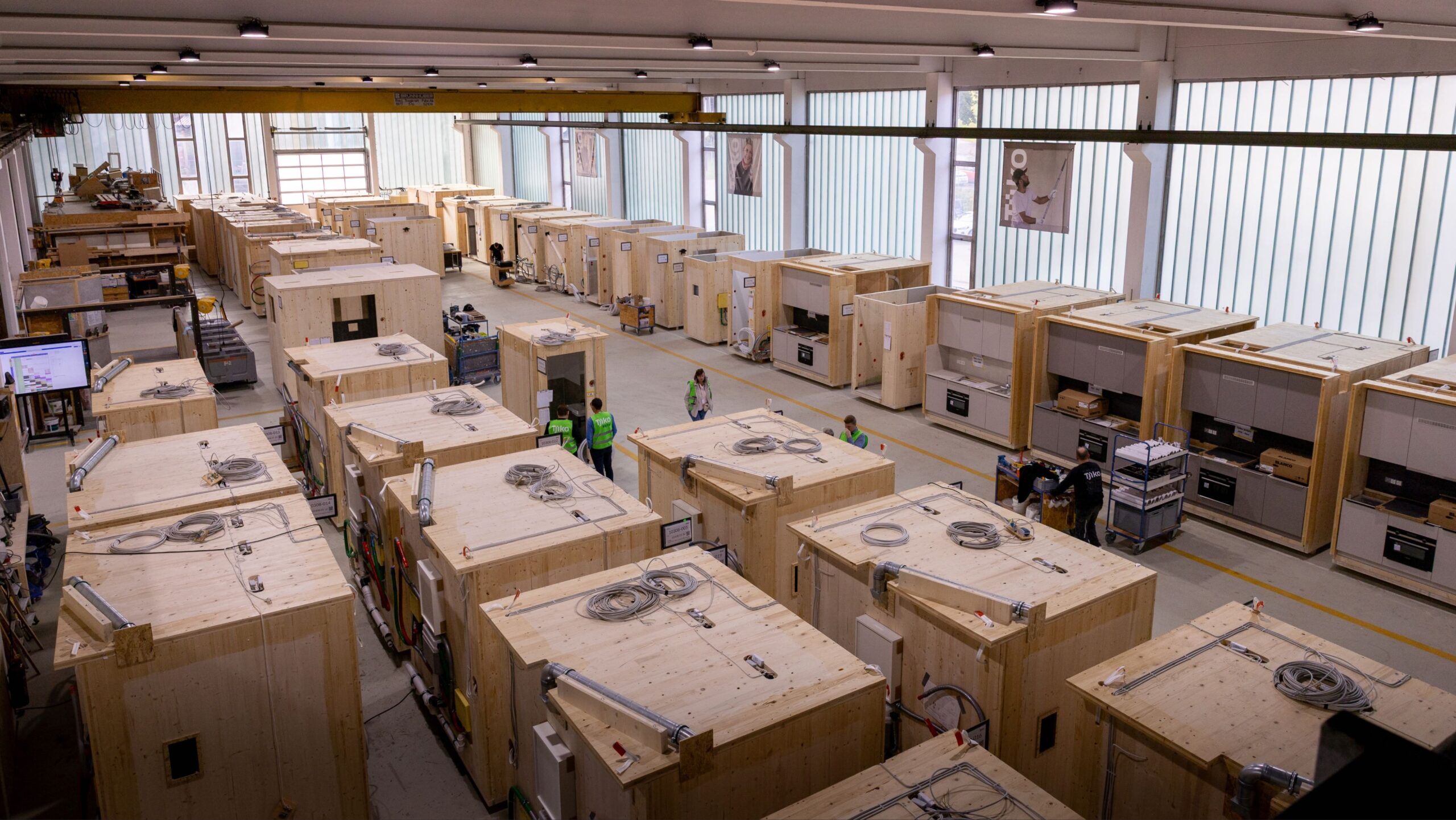 Einblick in die Fertigung: Man sieht diverse Modelle.